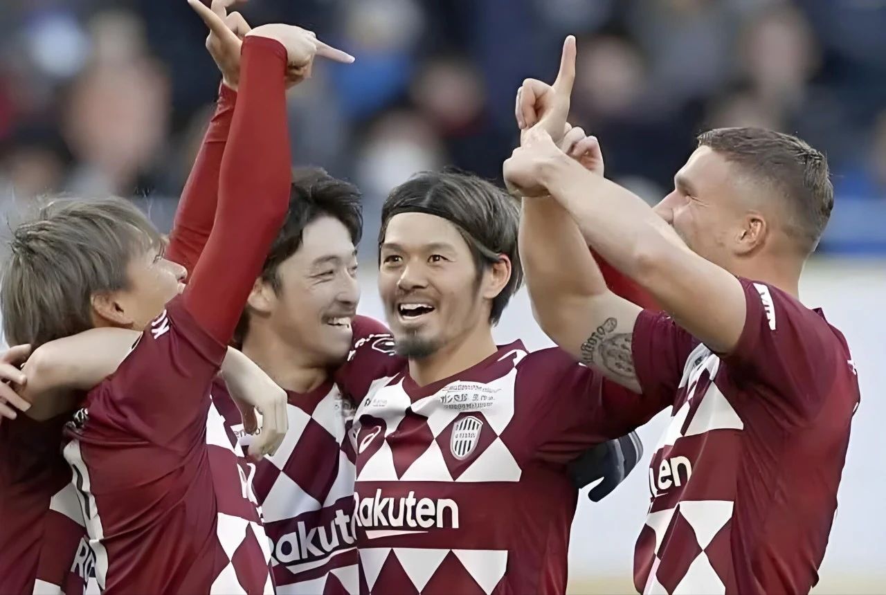 乌尔姆两次建功，助球队赢得胜利